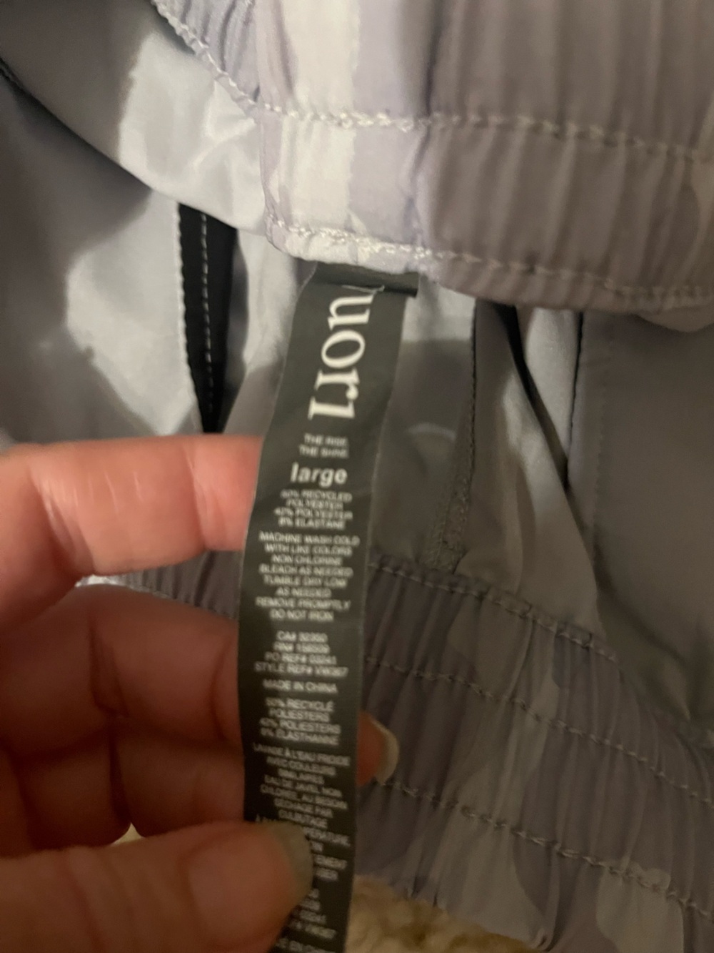Vuori clementine large active Gray Camo Shorts - Picture 3 of 3